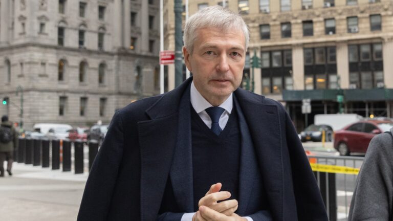 107356008 1704810417694 gettyimages 1912289227 RYBOLOVLEV COURT