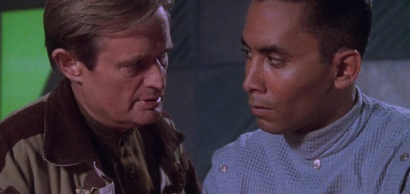 Hendricks (David McCallum) and Franklin (Richard Biggs) in Babylon 5 "Infection"